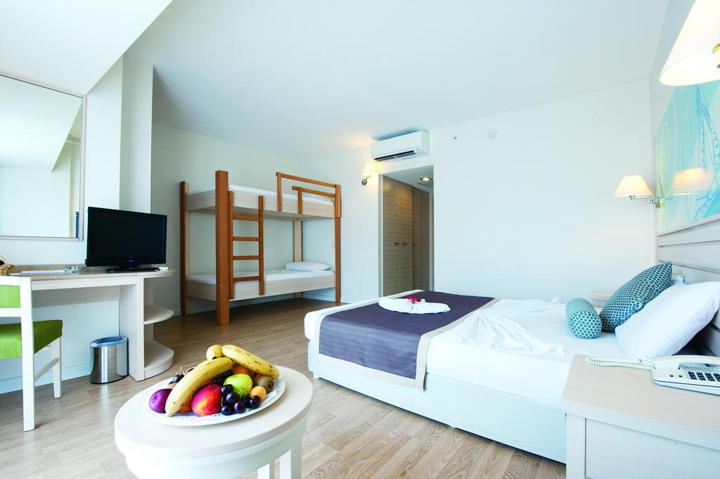 Thalia Beach Resort Hotel Ilica  Ngoại thất bức ảnh